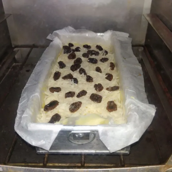 Panggang di dalam oven selama 45 menit dengan suhu 180°C