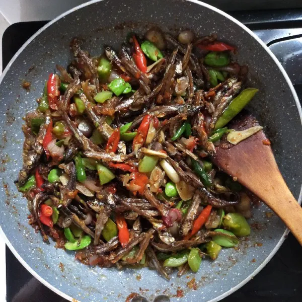Aduk rata, kemudian matikan api.