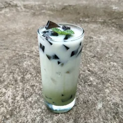 Grass Jelly Matcha Latte