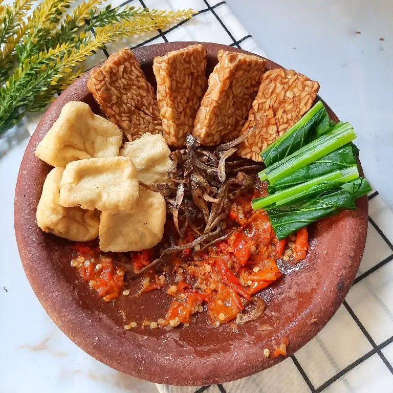 Sambal Korek Brambang Tahu Tempe