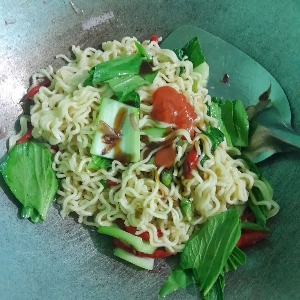 Tambahkan bumbu seasoning.