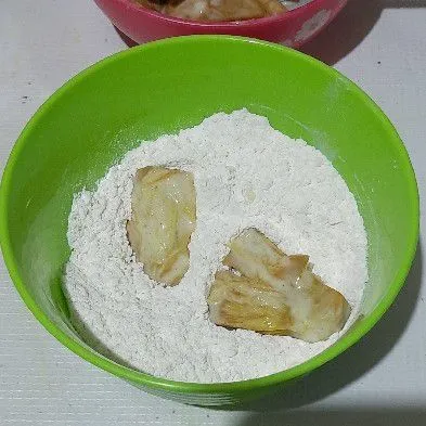 Balur gori dengan tepung kering
