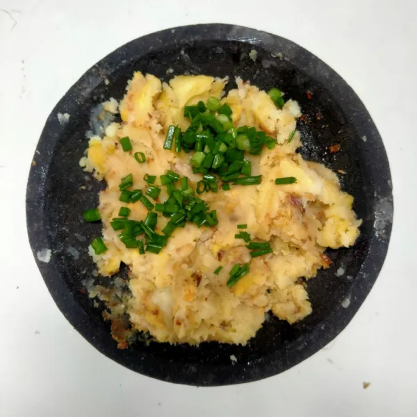 Beri daun bawang.