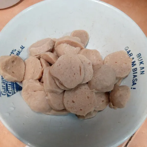 Iris-iris tebal bakso.