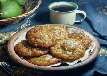 Kue Cucur Gula Merah