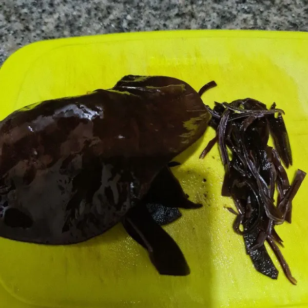 Iris jamur kuping.