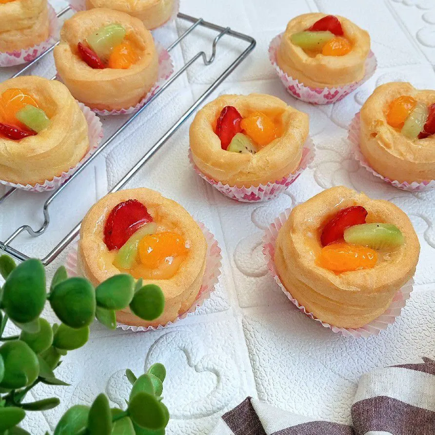 Fruit Cup Eclairs