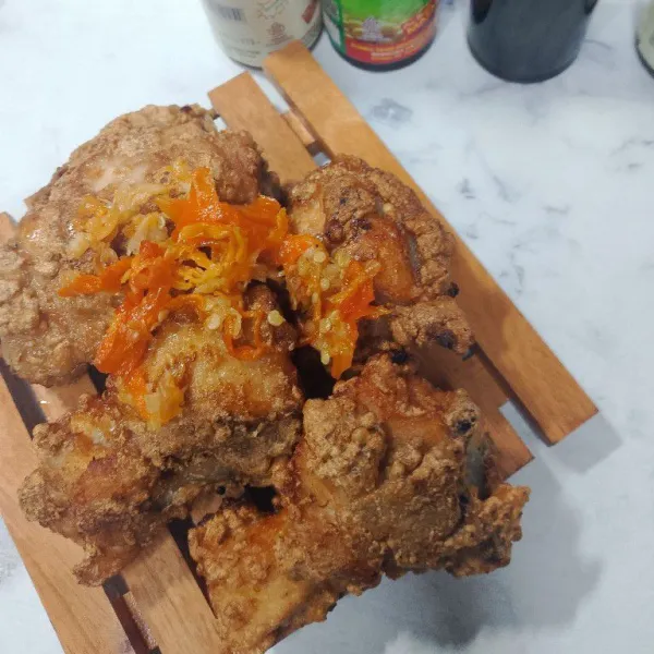 Bisa ditambahkan dengan sambal.