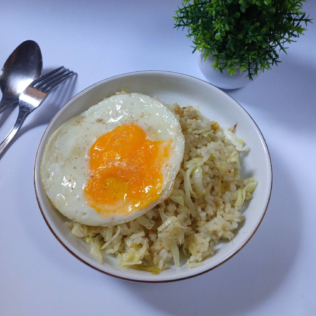 Penyetan Cobek Rumahan dengan Nasi Hangat