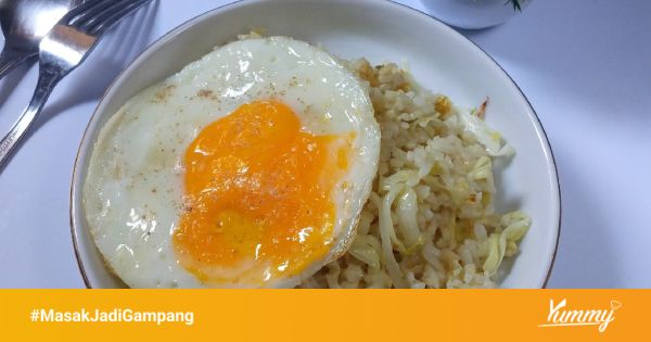 Penyetan Cobek Rumahan dengan Nasi Hangat