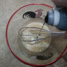 Kemudian masukkan pasta cokelat.