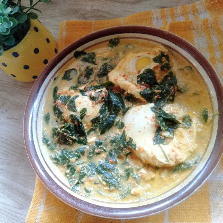 Gulai Telur Daun Kelor