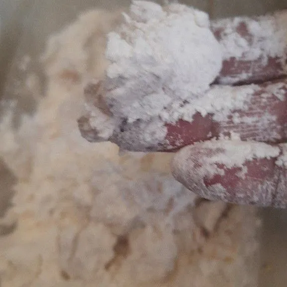 Baluri ayam dgn campuran tepung.