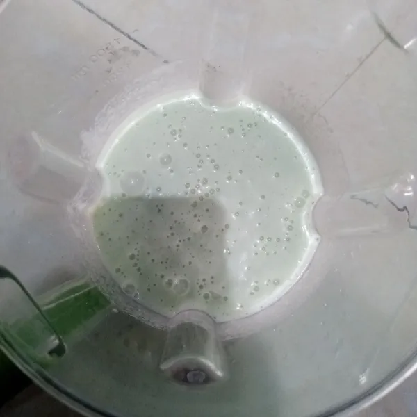 Proses hingga halus lalu masak di panci hingga mendidih.