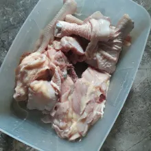 Baluri ayam dengan perasan jeruk nipis dan sedikit garam.