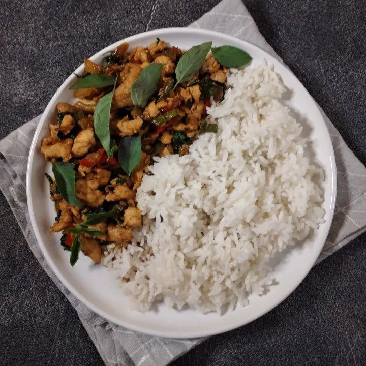 Spicy Thai Basil Chicken