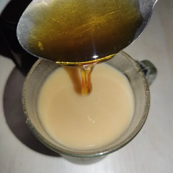 Terakhir beri madu.