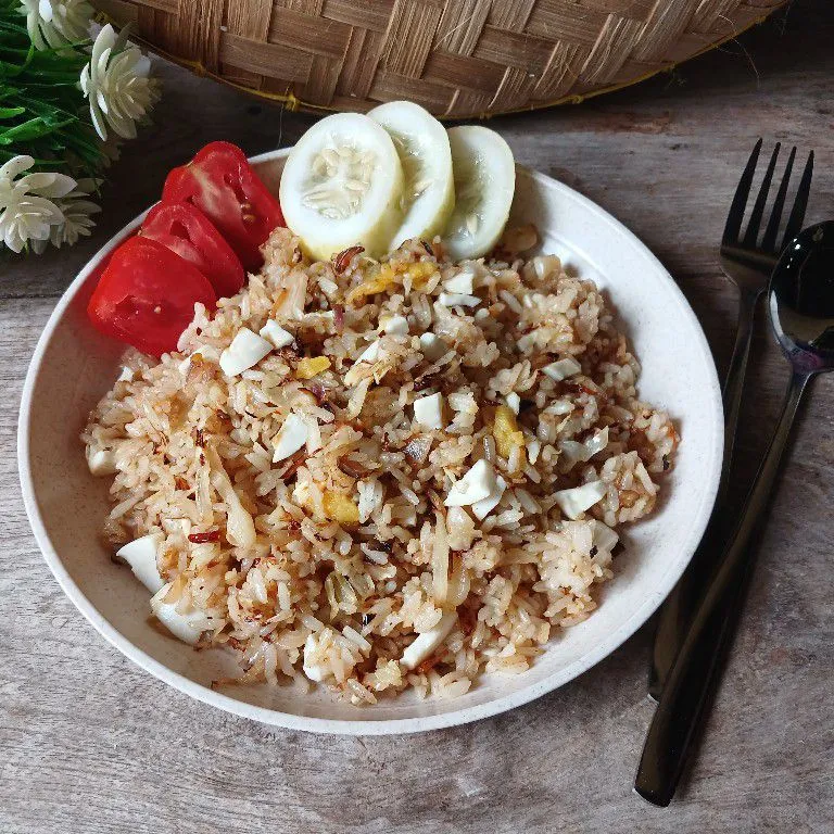 Nasi Goreng Kol Telur Asin
