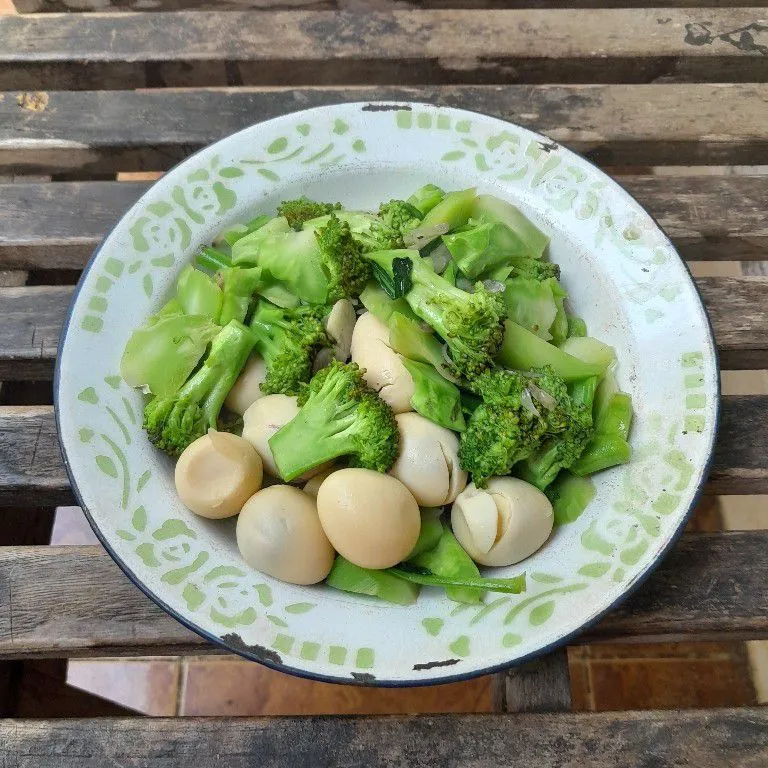 Brokoli Telur Puyuh Saus Tiram