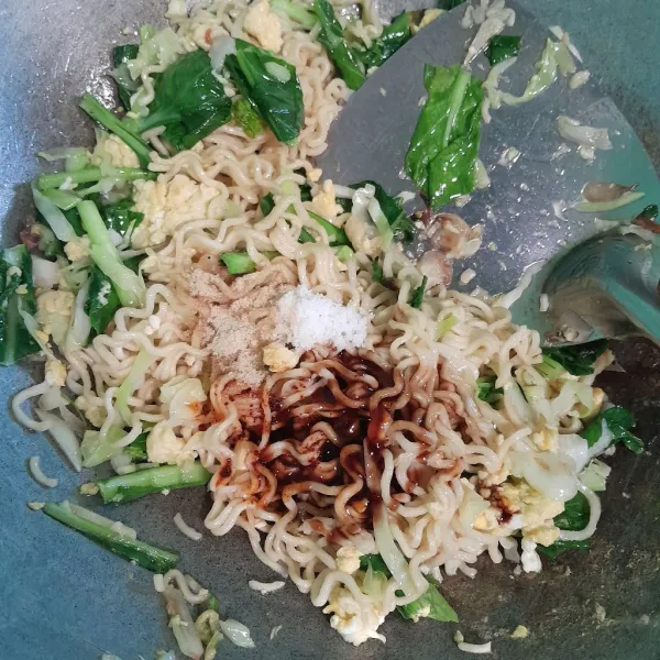 Masukkan semua bumbu seasoning.