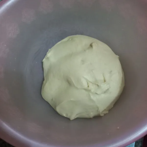 Diamkan adonan hingga mengembang 2 kali lipat.