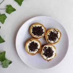 Martabak Biskuit Kelapa Cream Cheese
