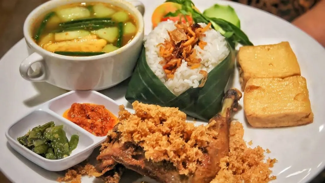 nasi timbel makanan khas bandung