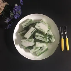 Puding Marmer Santan Pandan