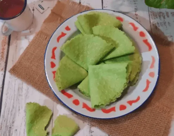 Resep kue semprong lipat pandan hijau