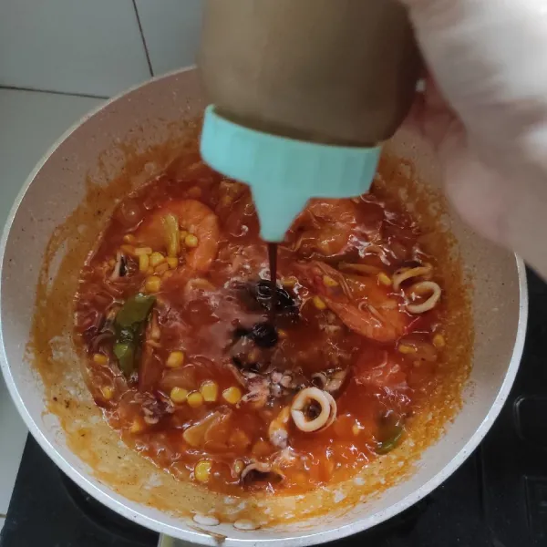 tambahkan seasoning, aduk rata.