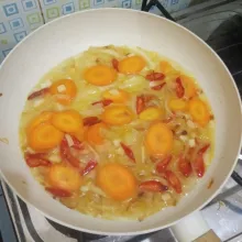 Tambahkan air, masak sampe mendidih.