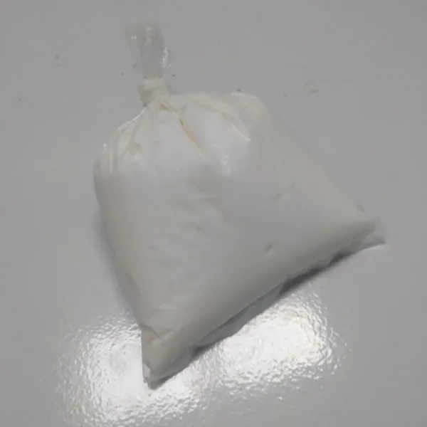 Masukkan dalam plastik kemudian simpan di kulkas -/+ 35 menit.