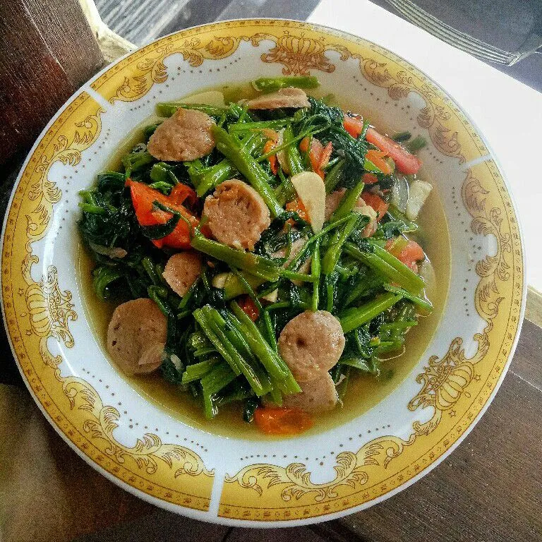 Cah Kangkung Bakso Ebi