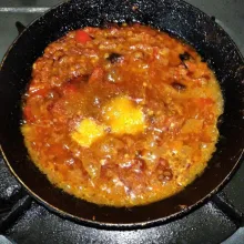 Tumis kembali sambal, beri gula dan garam, koreksi rasa. Sajikan bersama ikan kuniran.