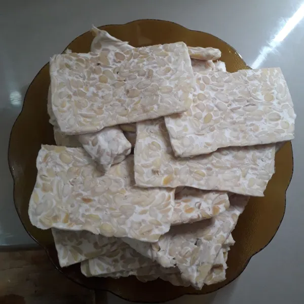 Iris-iris tipis tempe.