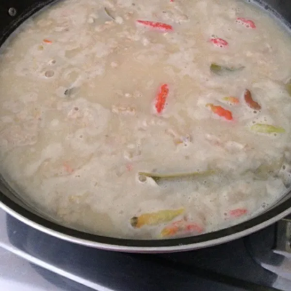 Tunggu sampai sambal tumpang mendidih kembali. Angkat dan hidangkan.
