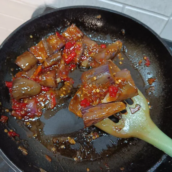 Angkat dan sajikan.