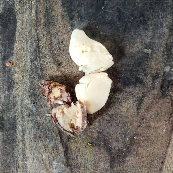 Geprek bawang dan jahe.