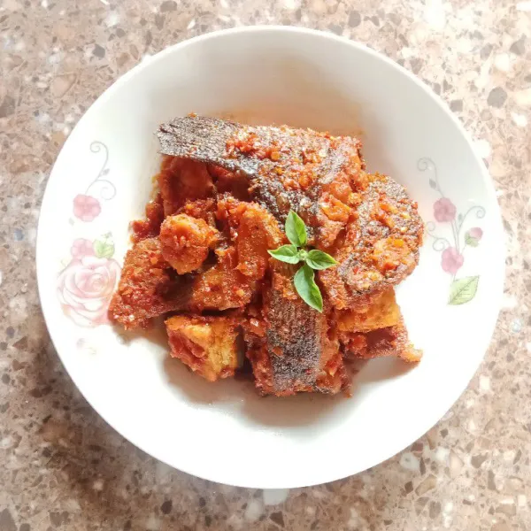 Hidangan siap disajikan.