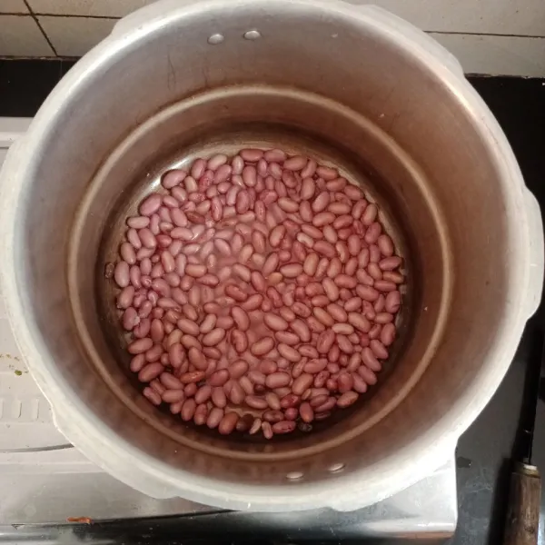 Rebus kacang dengan presto 7 menit.