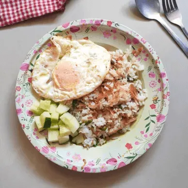 resep nasi goreng dengan campuran kecombrang beserta mentimun dan telur