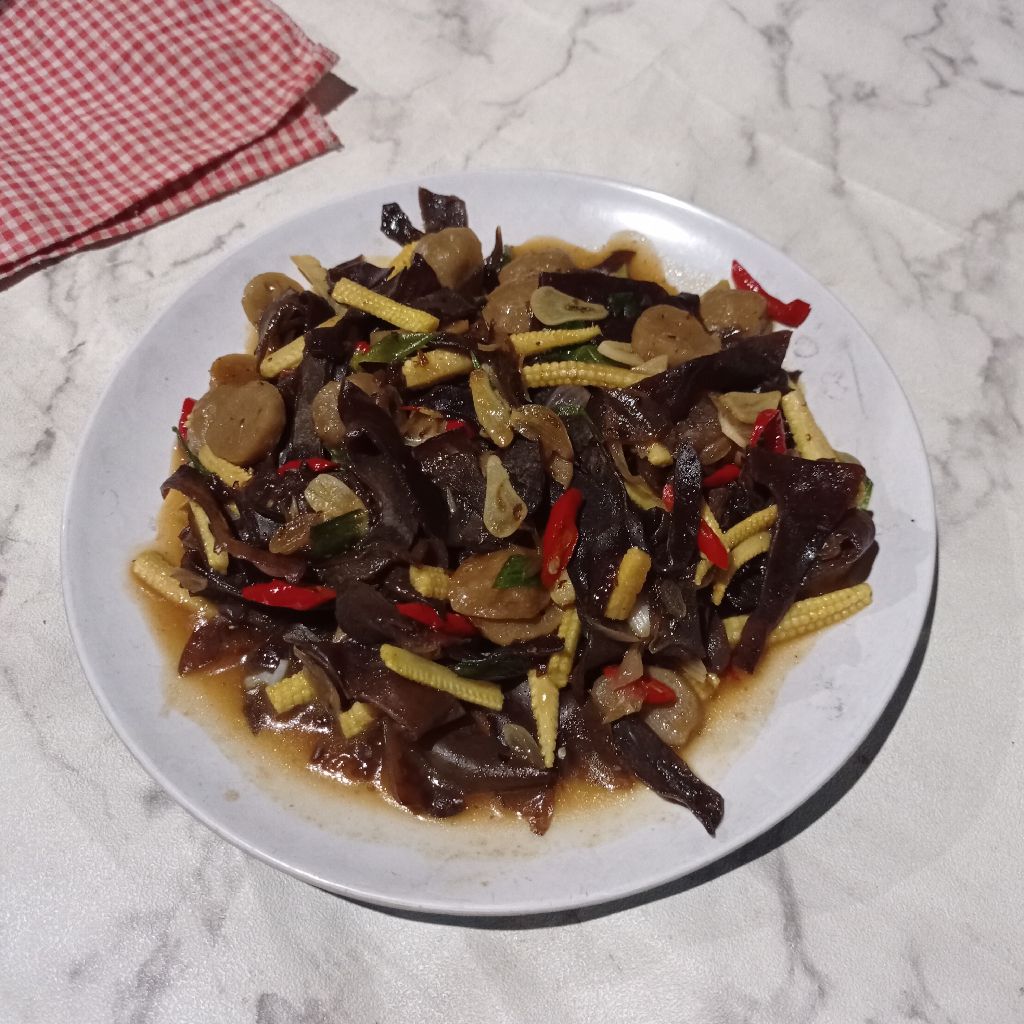 Bahan-bahan untuk masakan Tumis Jonggrong Jamur Kuping