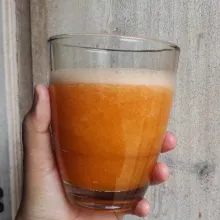 Jus melon wortel siap disajikan.