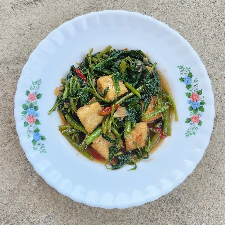 Tumis Pedas Kangkung Tahu