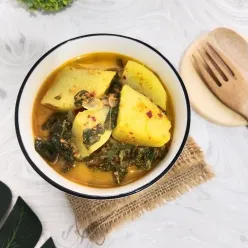Gulai Kentang Pucuk Ubi