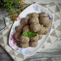 Kumbu Kacang Tolo