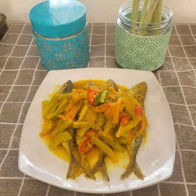 Acar Kuning Ikan Kembung