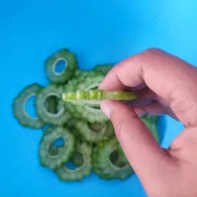 Iris pare, jangan terlalu tebal atau terlalu tipis.