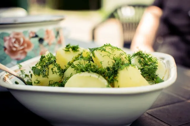 kentang rebus makanan rendah kalori sehat