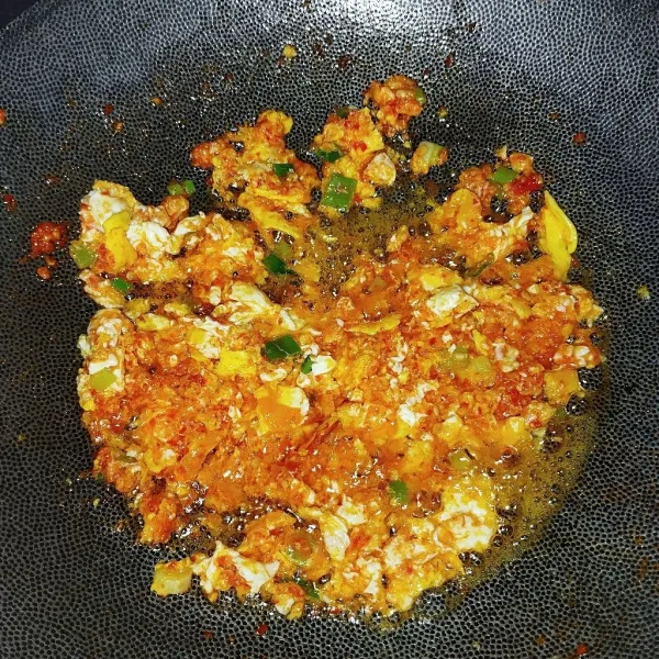 Orak-arik hingga tercampur rata.